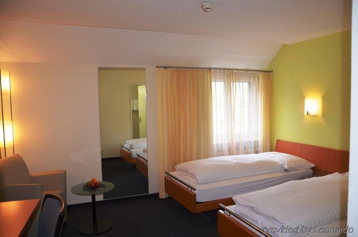 Hotel Urs Und Viktor Bettlach Exterior photo