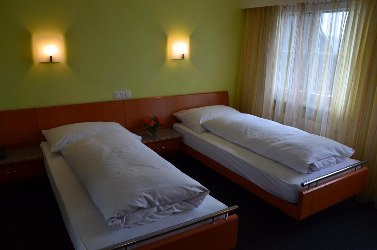 Hotel Urs Und Viktor Bettlach Room photo